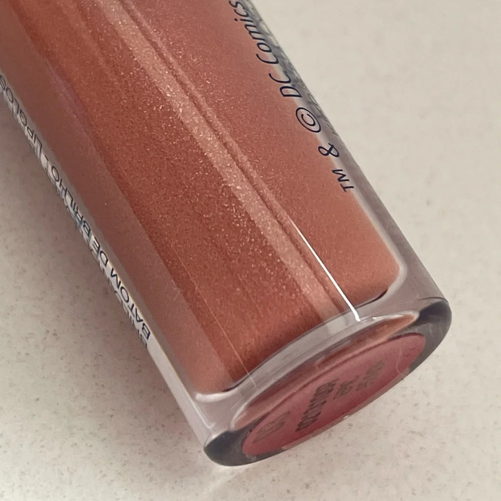 Kiko Milano • Wonder Woman Flash of Light Lip Gloss • 03 Epic Peach 🍑 • 🆕